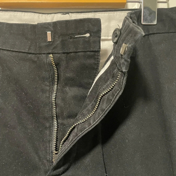 Old Navy Classic Straight Black  Pants - 32x32 - Picture 4 of 10